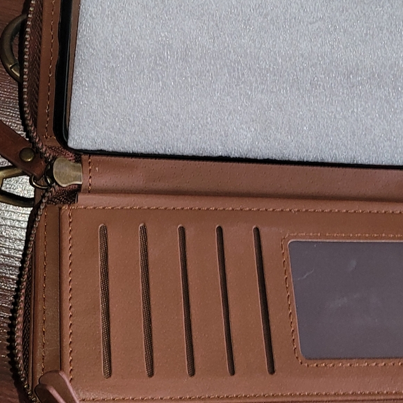 Phone case - Picture 2 of 3